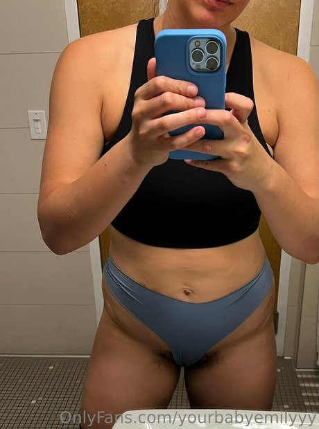 yourbabyemilyyy onlyfans leaks