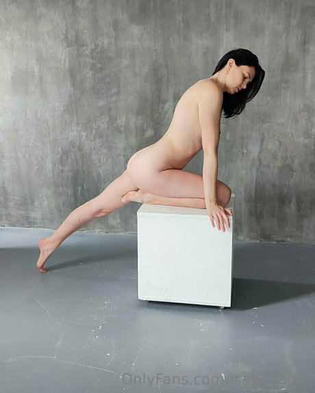 isabelladl1 onlyfans pics leaked