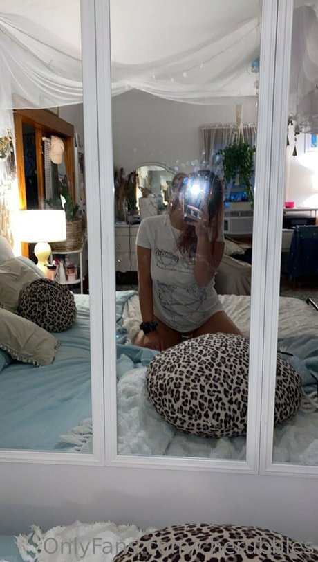 cherubbles onlyfans striptease