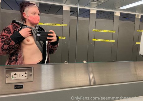 eeemmmthegoddess onlyfans leak nudes