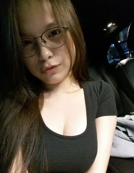 lucy830208 leaked onlyfans nudes