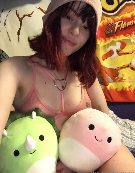 tinyrealmoth only fans nudes