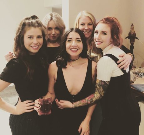 Rebecca Ford onlyfans model photo