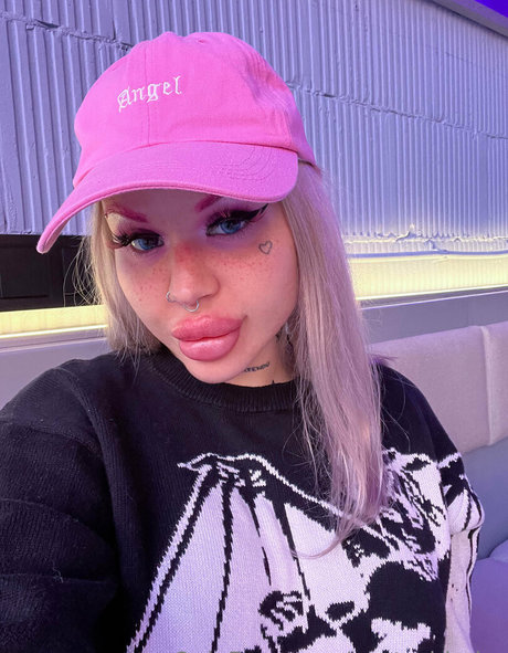 Nasty bimbo leaked onlyfans nude