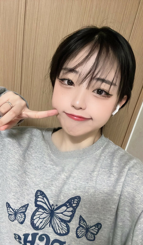 hinachan01 onlyfans xxx