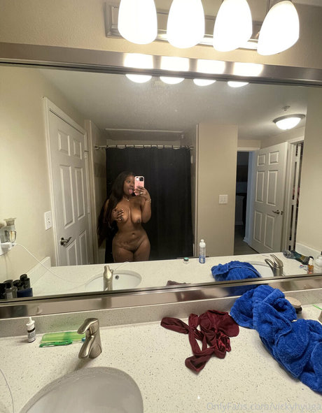 vickyhyuga Profile pic