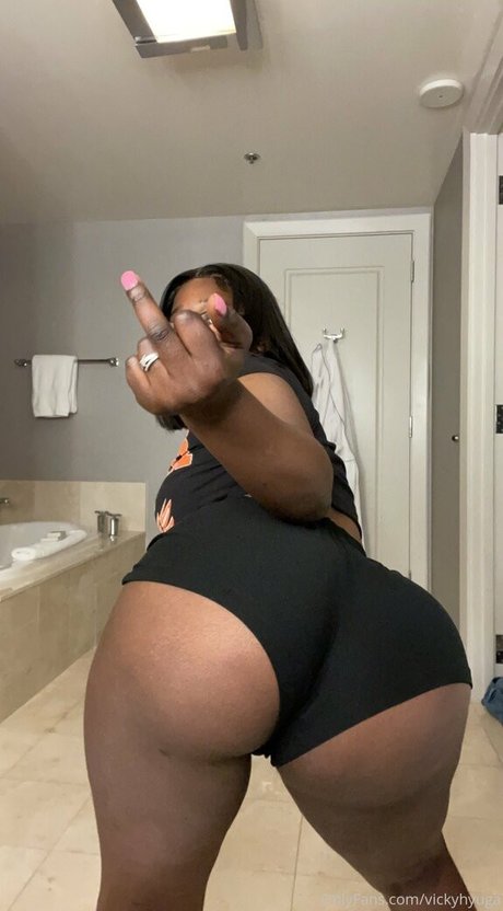 vickyhyuga desnuda onlyfans