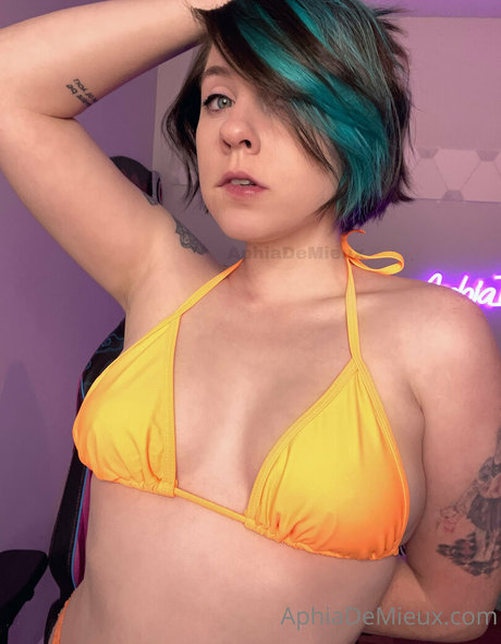 aphiademieuxpublic onlyfans lesk