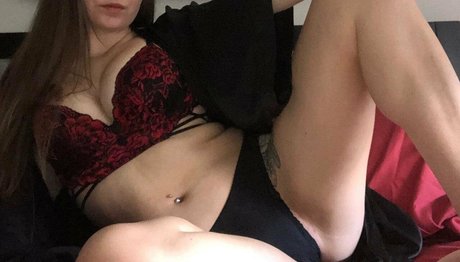 celefoxxx onlyfans xxx