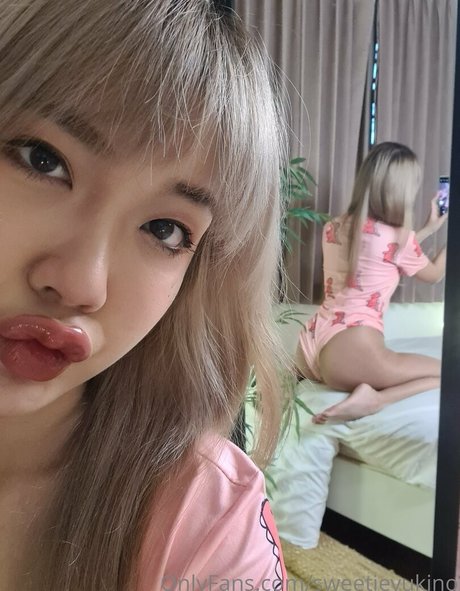 sweetieyukino onlyfans picture