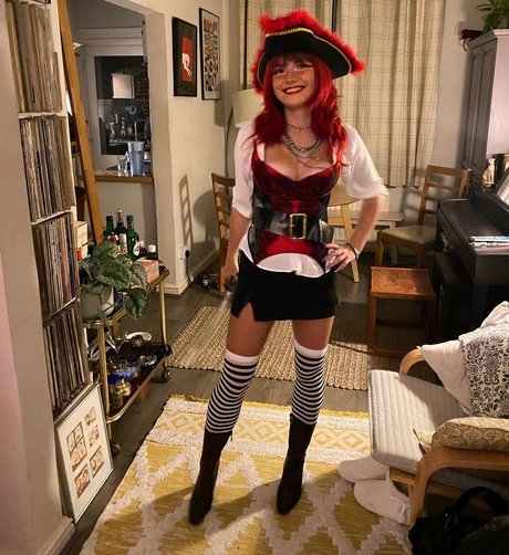 Ramona Marquez onlyfans striptease