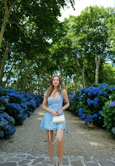 lilys art naked onlyfans