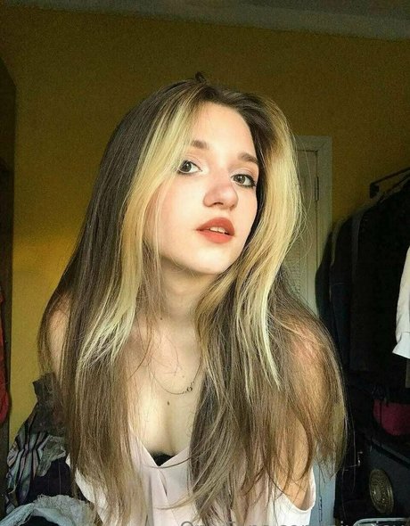 nixiejoy onlyfans naked leaks