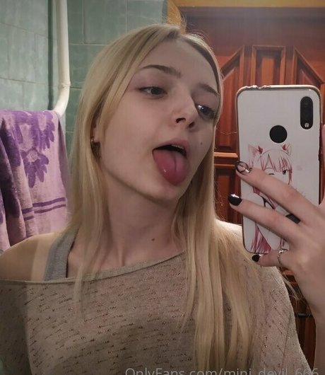 mini devil 666 onlyfans desnuda