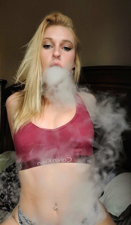 smokingprincessof onlyfans hot
