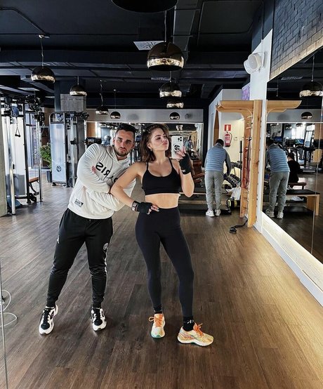 Andrea Duro onlyfans page