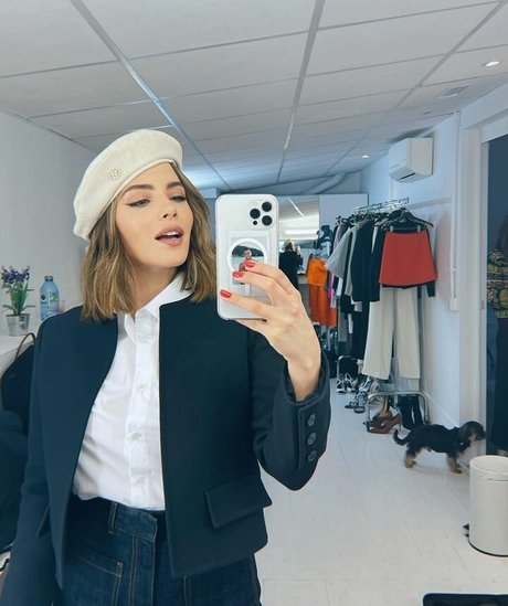 Andrea Duro Profile pic