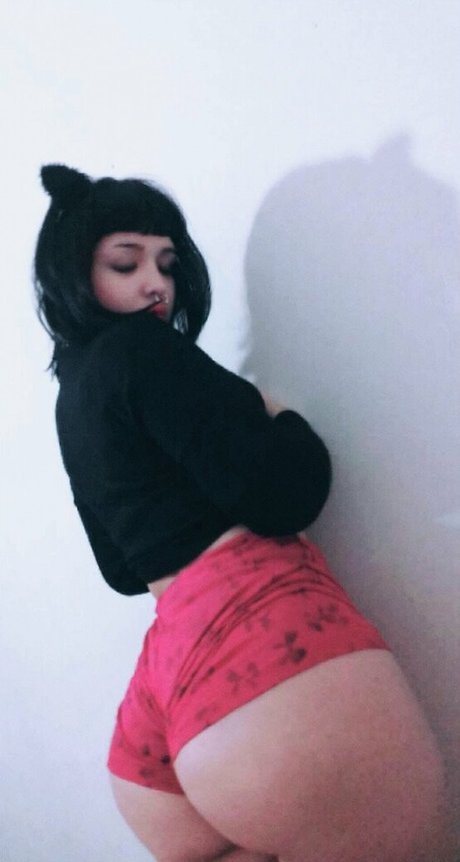 lunatica xl onlyfans nude