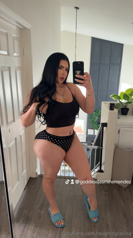 laughinglatina onlyfans pic