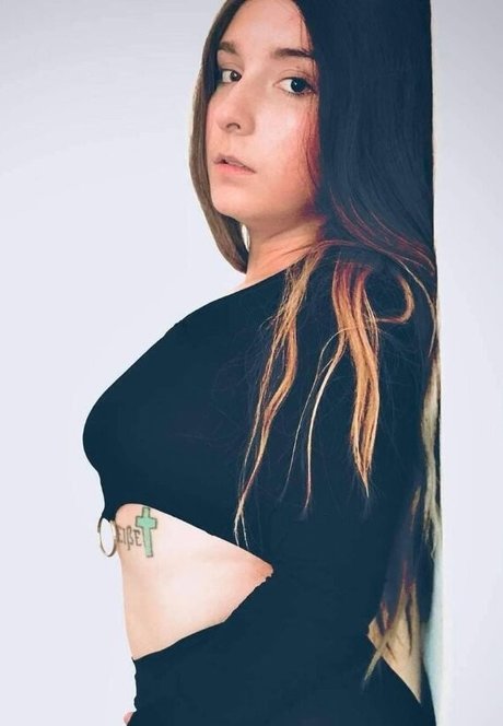 Destiny Wachter onlyfans pictures