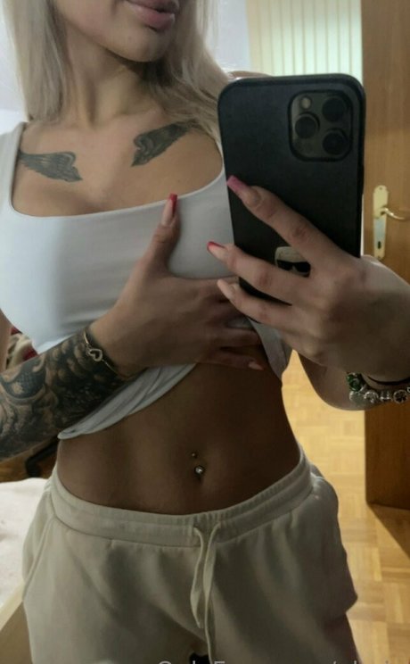 glxriq onlyfans page