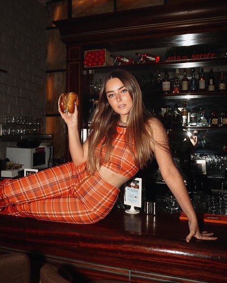 Effy Palarya onlyfans lean