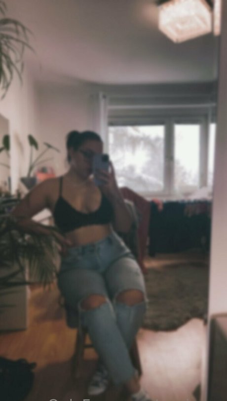 vani vaa nsfw onlyfans