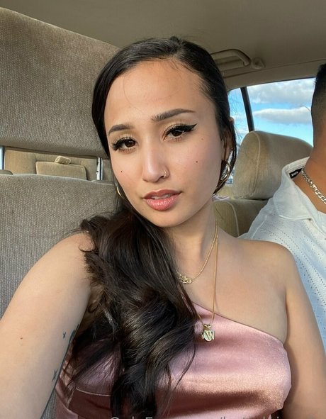 hotinlejungle Profile pic