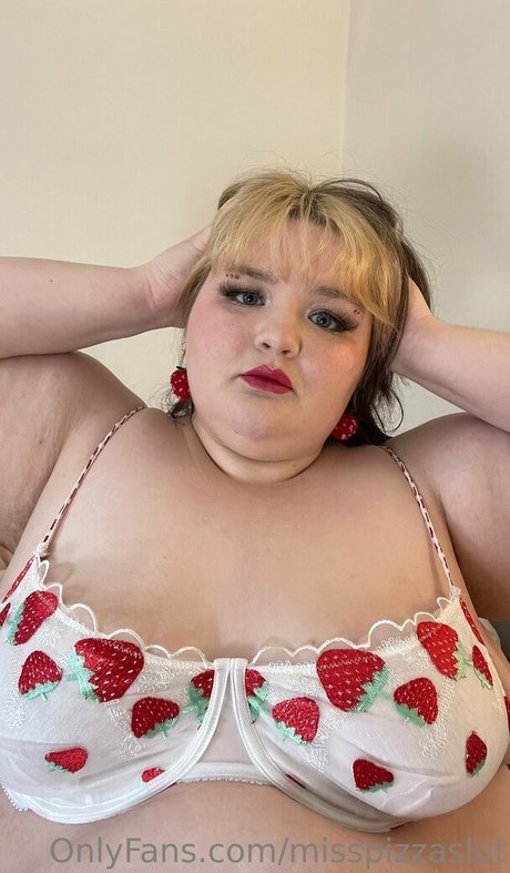 misspizzaslut onlyfans pics
