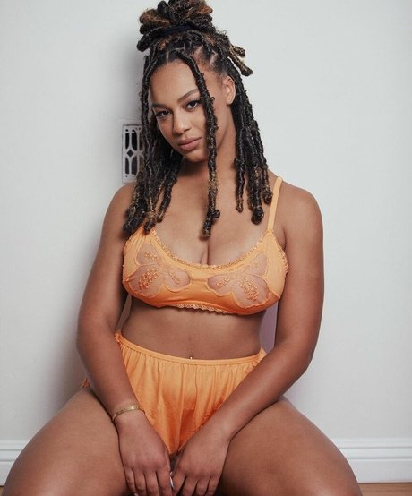 Nia Sioux onlyfans full