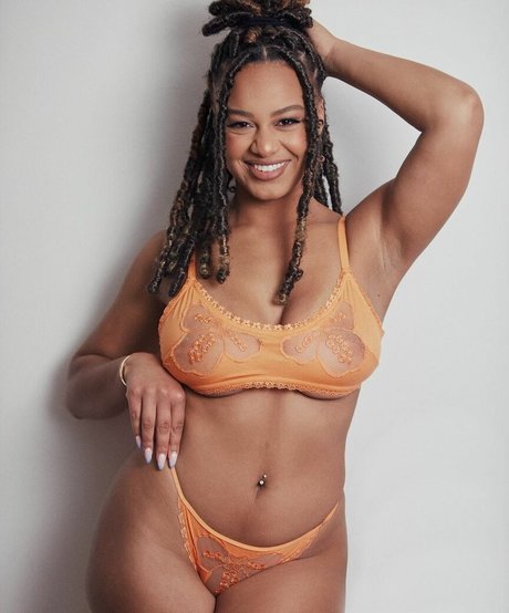 Nia Sioux leaked onlyfans sex tape