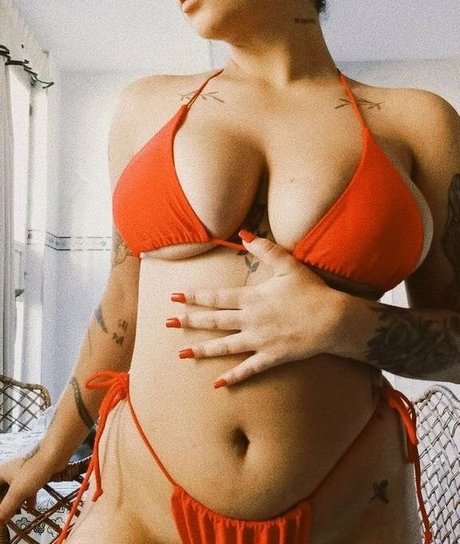 Kennya Raposo naked onlyfans pics