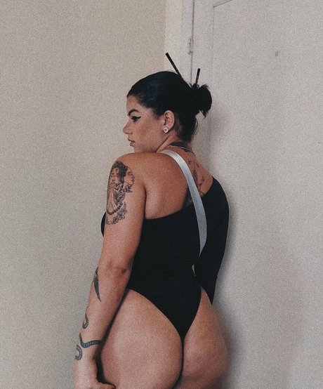 Kennya Raposo onlyfans explicit content