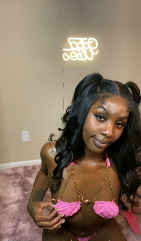 vipsweetonyxx Profile pic