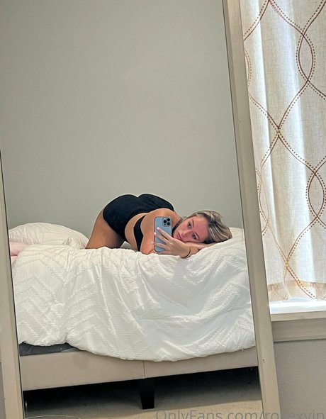 yourgirlfriendrose only fans review