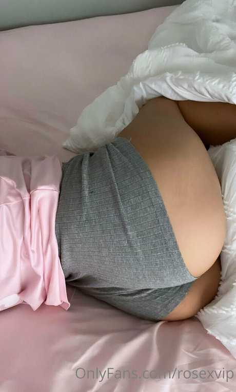 yourgirlfriendrose nude only fans