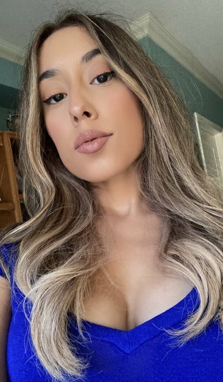 Crys ASMR onlyfans striptease