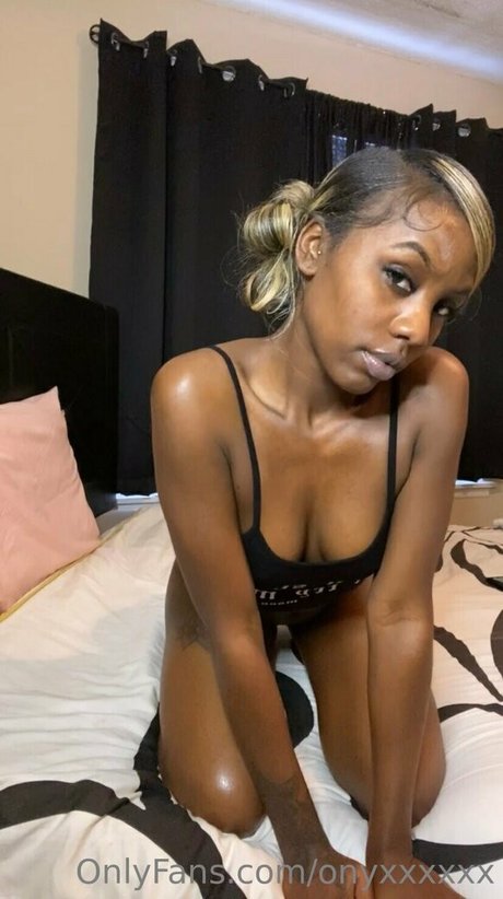 onyxxxxxx onlyfans pictures