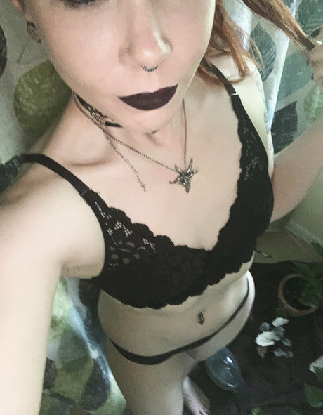 knottyfay onlyfans images