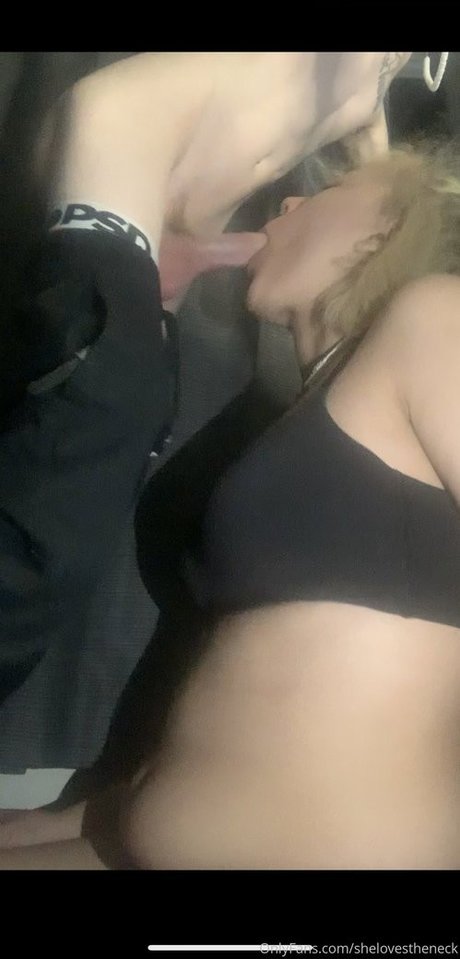 Long Neck onlyfans leams