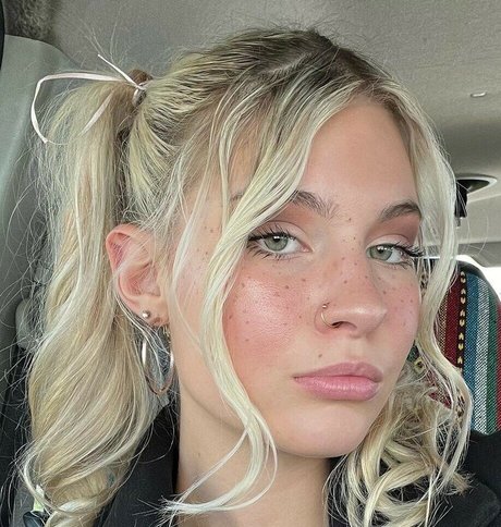 Annie Angel leak onlyfans nude