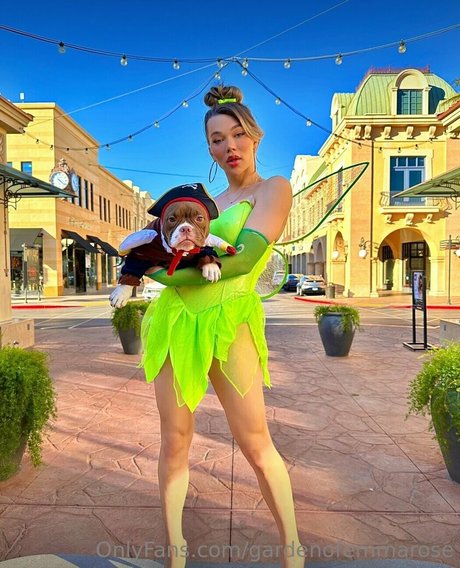 gardenofemmarose onlyfans model