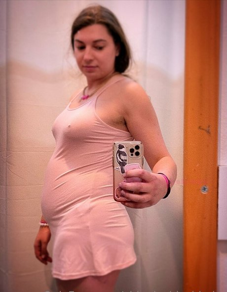 chippiechipsbimbo onlyfans explicit content