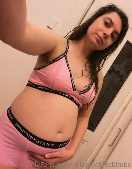 chippiechipsbimbo onlyfans nude photos