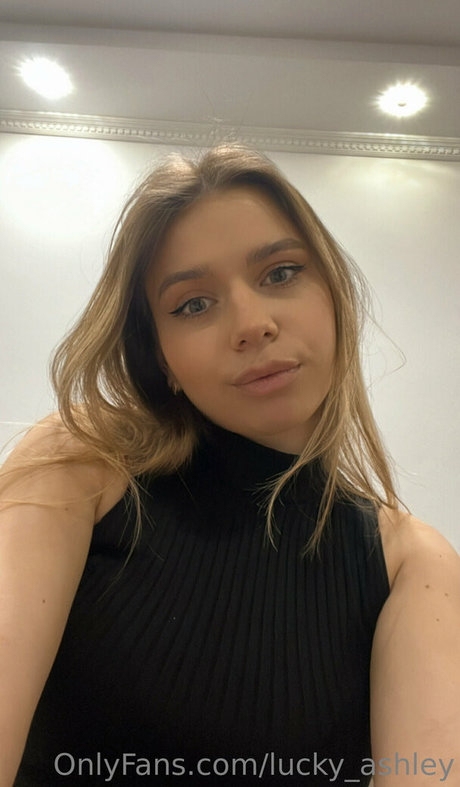 lucky ashley onlyfans topless