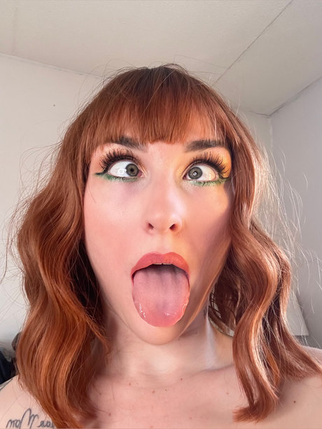 Sativa Marie naked leaked onlyfans