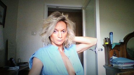 sassyblondepeach onlyfans porn leak