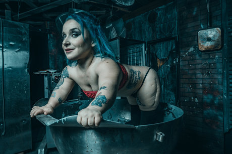 Midget Stripper xxx sassee Cassee free fans only