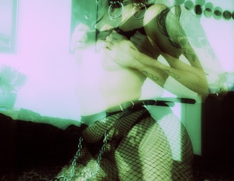 xxjustaglitchxx onlyfans leaked pictures