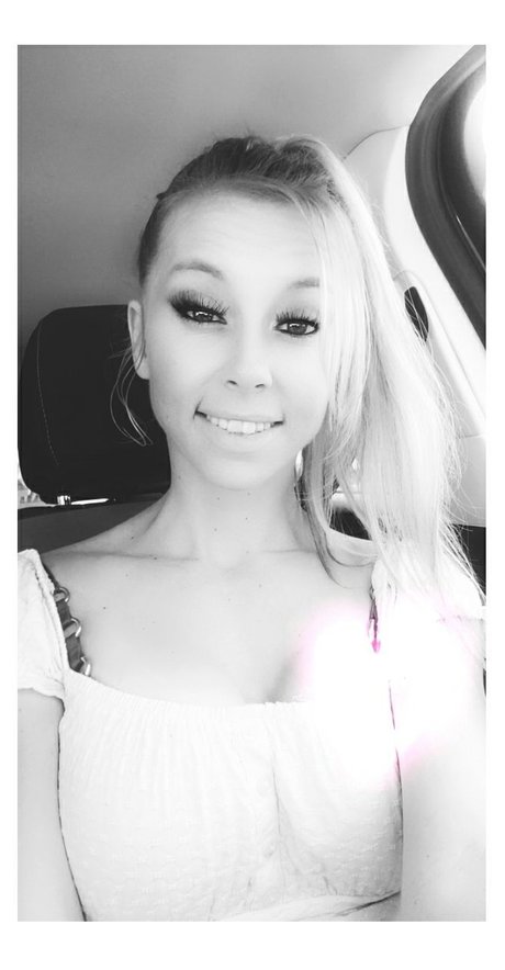 Sarah Knoxxx onlyfans sextape